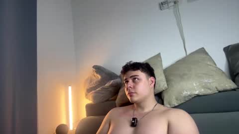 Snapshot of odin_blake chatting on September 21, 2:24 am ODIN online show from September 21, 2:24 am