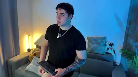 Snapshot of odin_blake chatting on October 15, 1:50 am ODIN online show from October 15, 1:50 am