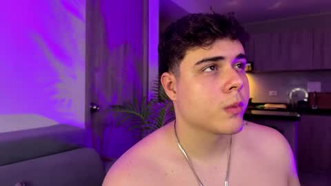 Snapshot of odin_blake chatting on November 11, 2:22 am ODIN online show from November 11, 2:22 am