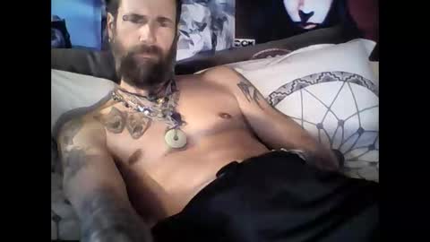 Snapshot of oedipe666 chatting on January 23, 3:22 pm oedipe666cam online show from January 23, 3:22 pm