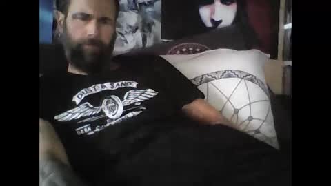 Snapshot of oedipe666 chatting on February 13, 2:31 pm oedipe666cam online show from February 13, 2:31 pm