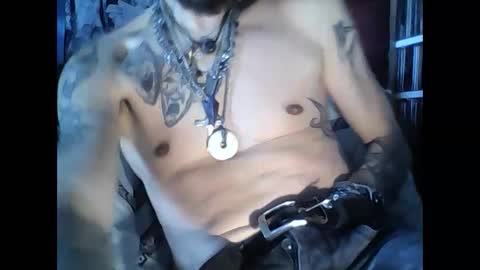 Snapshot of oedipe666 chatting on February 21, 1:00 pm oedipe666cam online show from February 21, 1:00 pm
