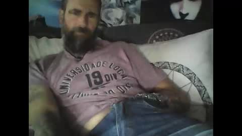 Snapshot of oedipe666 chatting on September 26, 1:04 pm oedipe666cam online show from September 26, 1:04 pm