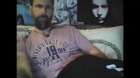 Snapshot of oedipe666 chatting on November 18, 6:23 pm oedipe666cam online show from November 18, 6:23 pm