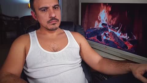 officeman7 online show from December 31, 4:14 pm