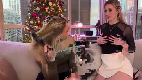 Snapshot of officiallyonlytams chatting on January 17, 10:34 pm Tams online show from January 17, 10:34 pm