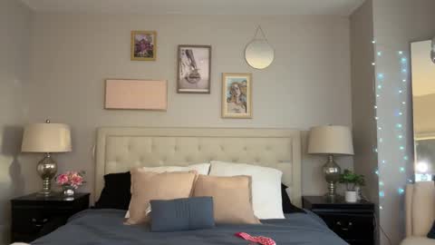 Snapshot of officiallyonlytams chatting on September 27, 12:32 pm Tams online show from September 27, 12:32 pm