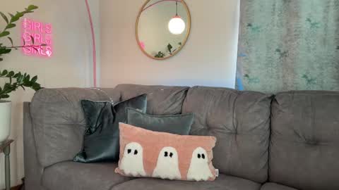 Snapshot of officiallyonlytams chatting on October 7, 3:42 pm Tams online show from October 7, 3:42 pm