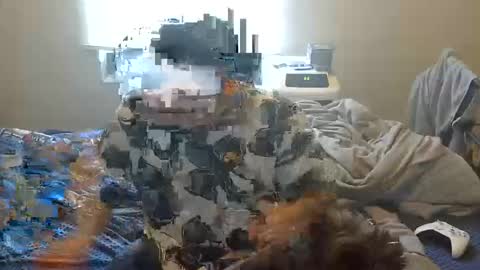 Snapshot of oflores77 chatting on October 12, 1:21 pm oscar flores online show from October 12, 1:21 pm