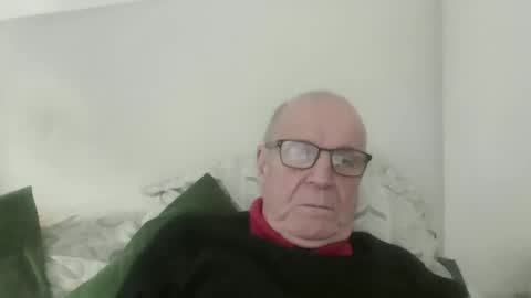 oggi95 online show from February 2, 3:44 pm