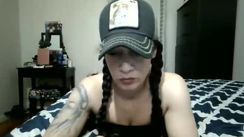 Snapshot of oglitcouple chatting on December 23, 5:49 am Lit en Cama online show from December 23, 5:49 am
