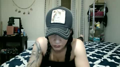Snapshot of oglitcouple chatting on April 10, 2:06 am Lit en Cama online show from April 10, 2:06 am