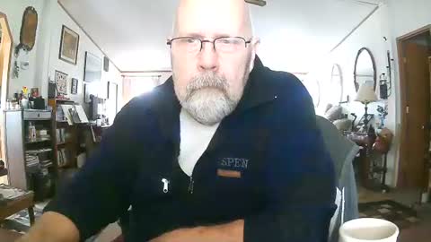 Snapshot of ogusbogus chatting on November 30, 6:23 pm Maximus No Mo online show from November 30, 6:23 pm