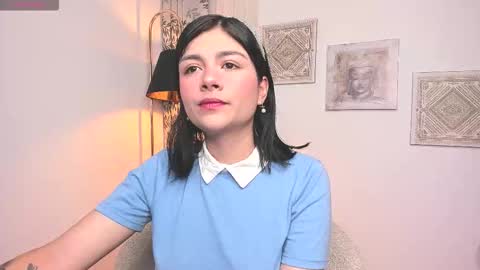 Snapshot of oh__holly chatting on October 6, 1:14 am Holly online show from October 6, 1:14 am