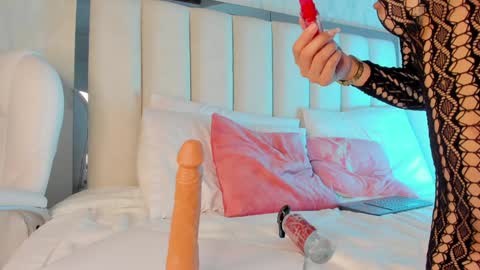 Holly online show from January 11, 11:02 pm