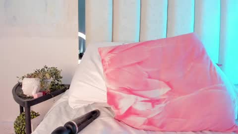 Holly online show from January 12, 2:03 am