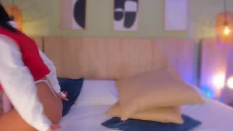 Holly online show from September 10, 11:43 am