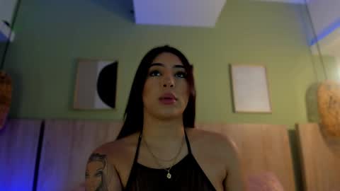 Holly online show from April 14, 11:27 am