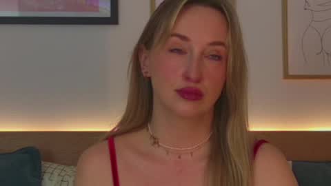 Snapshot of oh_kitty chatting on March 2, 12:54 pm Kourtney online show from March 2, 12:54 pm