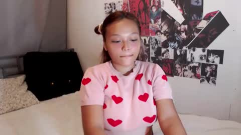 oh_my_lovingjoy online show from September 26, 11:25 am