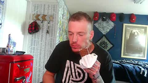 who dares  toss me some  tips lets have fun online show from September 27, 11:10 pm