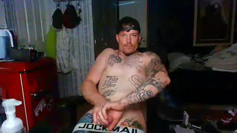 Snapshot of oh_you_know69 chatting on April 30, 6:53 am who dares toss me some tips lets have fun online show from April 30, 6:53 am
