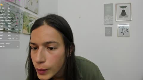 ohanna_ online show from March 8, 11:39 pm