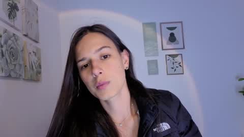 ohanna_ online show from October 3, 10:18 pm