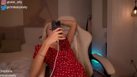 Snapshot of ohbabykelly chatting on December 6, 11:57 pm Kelly online show from December 6, 11:57 pm