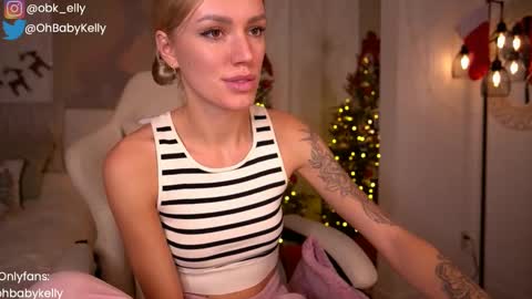 Snapshot of ohbabykelly chatting on January 2, 5:24 am Kelly online show from January 2, 5:24 am