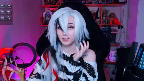 Clementine  Clem  online show from December 11, 10:36 am