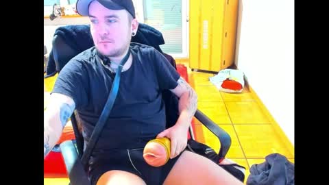 Snapshot of ohihoe92 chatting on January 12, 3:57 pm Chris online show from January 12, 3:57 pm