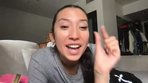 Snapshot of ohmillieevanillie chatting on June 29, 9:26 pm ohmillieevanillie online show from June 29, 9:26 pm