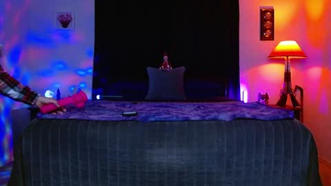 Alexandria online show from December 6, 5:22 pm