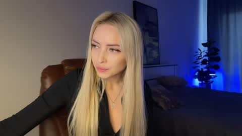 Emma online show from May 22, 1:57 am