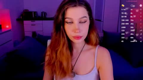 Light  online show from November 22, 6:18 pm