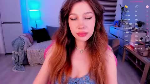 Light  online show from March 7, 6:38 pm