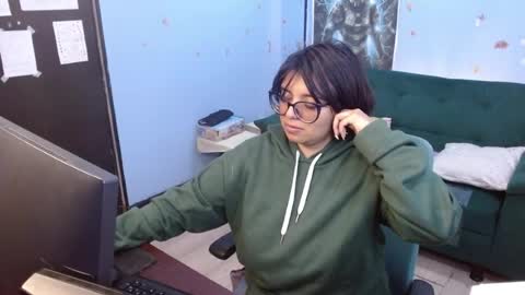 Snapshot of ohmysqueak chatting on July 14, 12:13 am ohmysqueak online show from July 14, 12:13 am