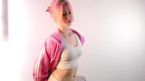 Emi and Ohpi online show from April 14, 1:50 pm