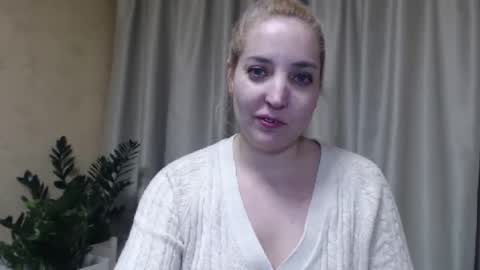 Mari online show from February 15, 6:12 pm