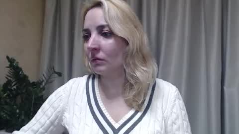 Mari online show from October 22, 4:07 pm