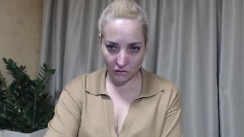 Mari online show from November 28, 6:43 pm