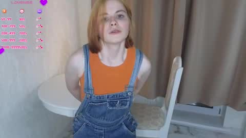 Snapshot of ohyumiyes chatting on December 24, 6:17 pm Yumi online show from December 24, 6:17 pm