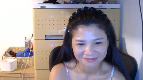 oinjer09 online show from June 7, 2:48 am