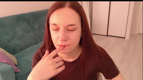 Snapshot of ola_queen chatting on June 10, 5:28 am Ola queen online show from June 10, 5:28 am