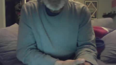 Snapshot of old_bald63 chatting on April 4, 9:07 am old_bald63 online show from April 4, 9:07 am
