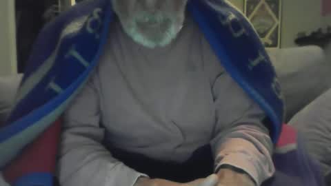 Snapshot of old_bald63 chatting on April 9, 8:31 am old_bald63 online show from April 9, 8:31 am