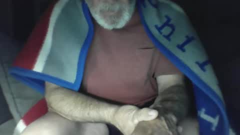 Snapshot of old_bald63 chatting on April 11, 4:39 am old_bald63 online show from April 11, 4:39 am