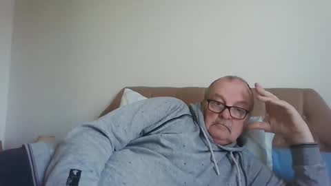 old_fkrr_ online show from April 6, 11:11 am