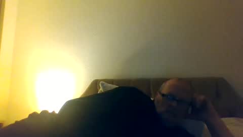 Snapshot of old_fkrr_ chatting on May 2, 1:54 am old_fkrr_ online show from May 2, 1:54 am